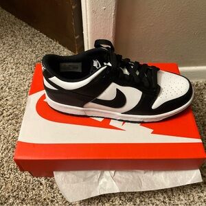 Nike Panda Dunks